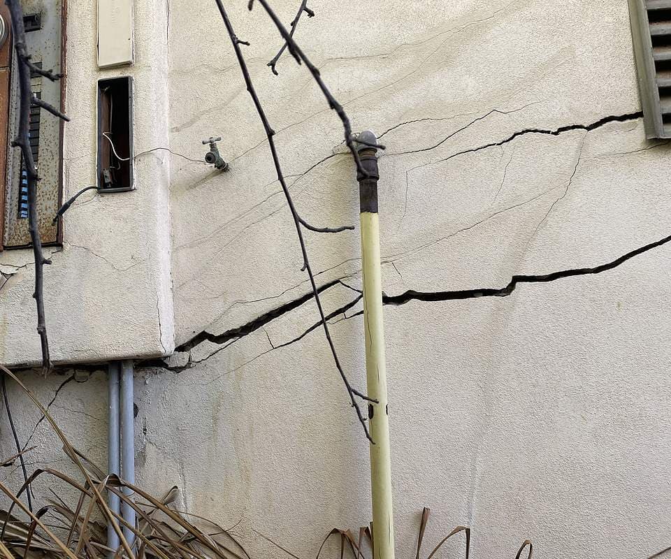 Photo related to stucco cracking