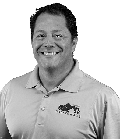 Armando Sandoval headshot