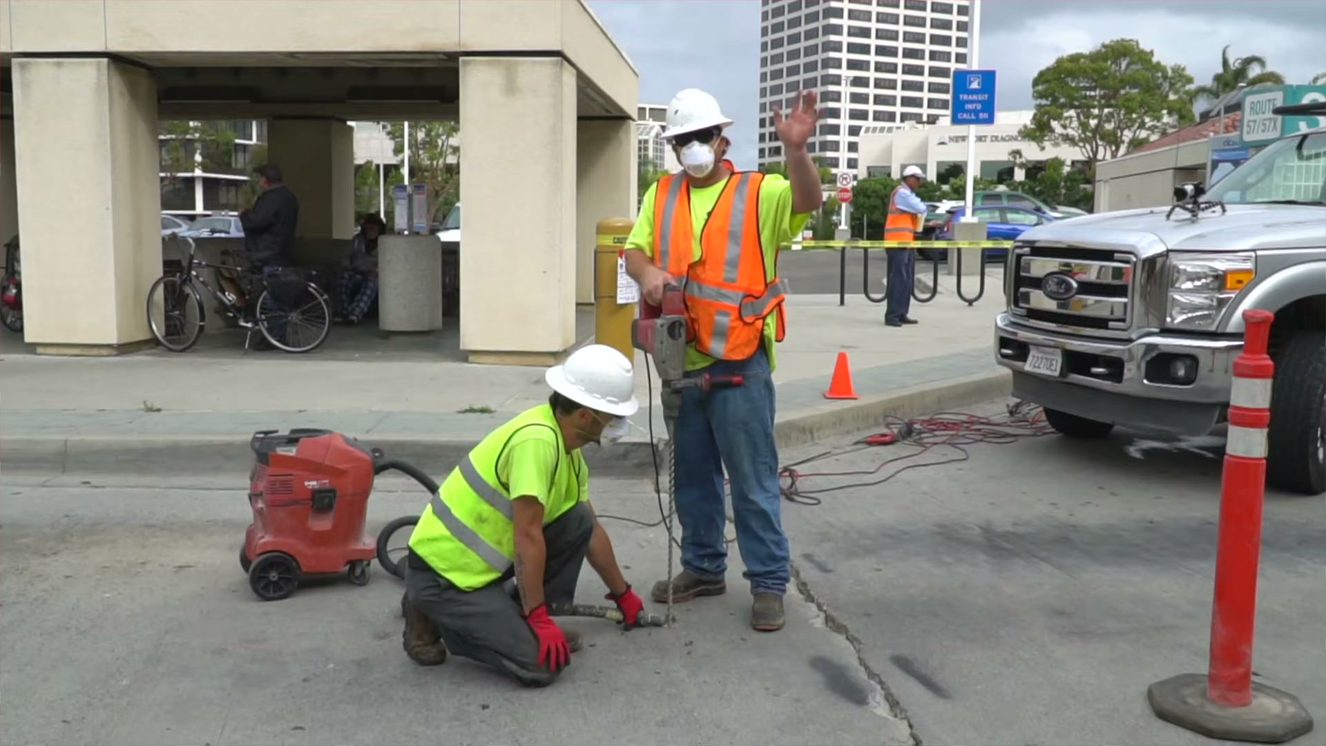 Lifting a transit bus hub with polyurethane injection. Video preview.