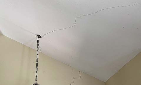 ceiling drywall crack