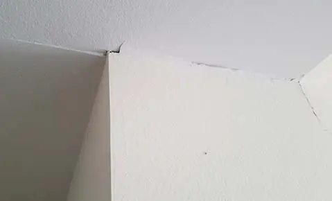 wall separating from ceiling
